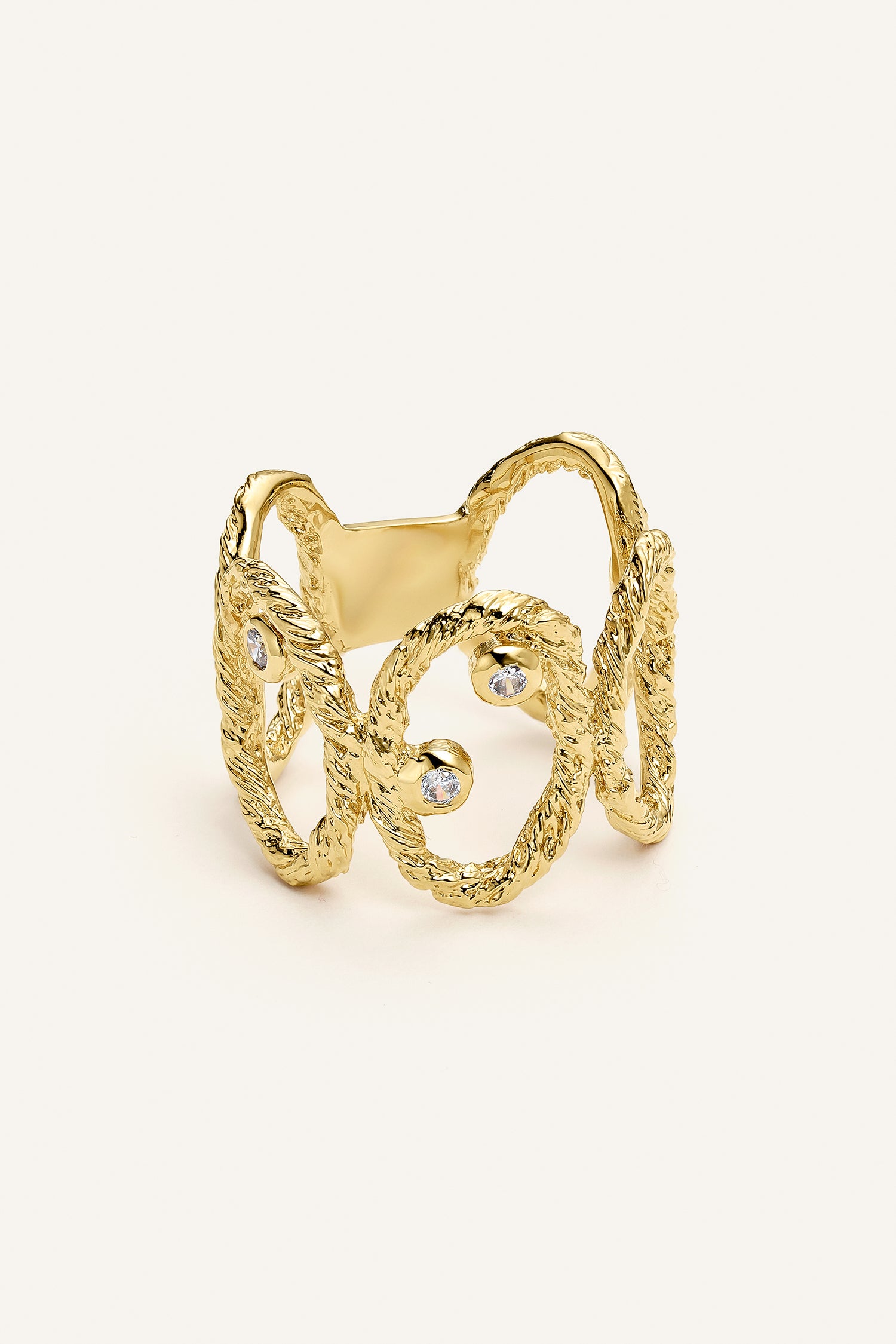 Sonia Folache Anillo Ovalado Gloria Latón bañado en oro de 18k con Tres Circonitas Artesanal
