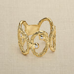 Sonia Folache Anillo Ovalado Gloria Latón bañado en oro de 18k con Tres Circonitas
