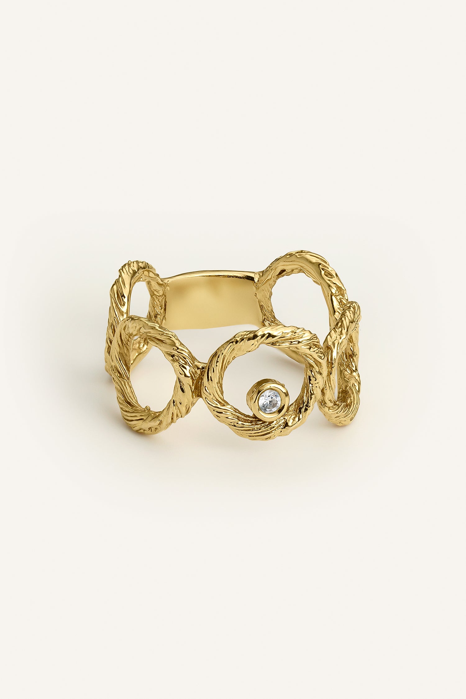 Sonia Folache Anillo Redondo Gloria Latón Bañado en oro de 18k con Circonita Artesanal