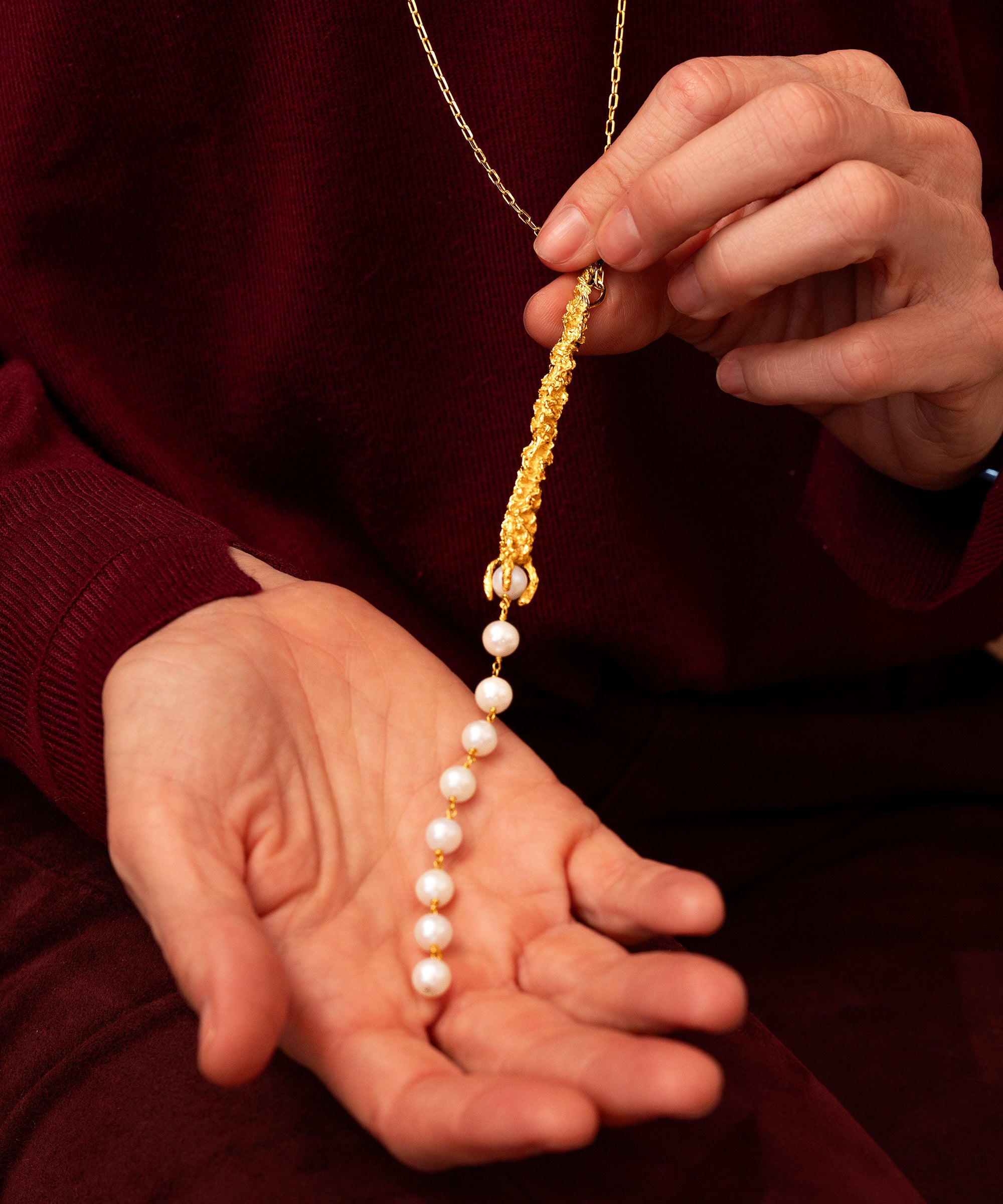 Sonia Folache Colgante Paloma Latón bañado en oro de 18k con Perla
