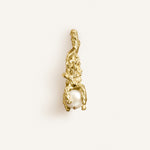 Sonia Folache Pendientes L Paloma  Latón bañado en oro de 18k con Perlas