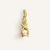 Sonia Folache Pendientes L Paloma  Latón bañado en oro de 18k con Perlas