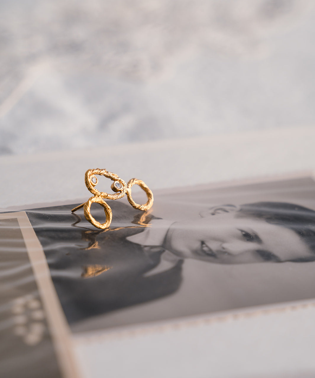 Sonia Folache Pendientes Gloria 1 Latón bañado en oro de 18k con Circonitas