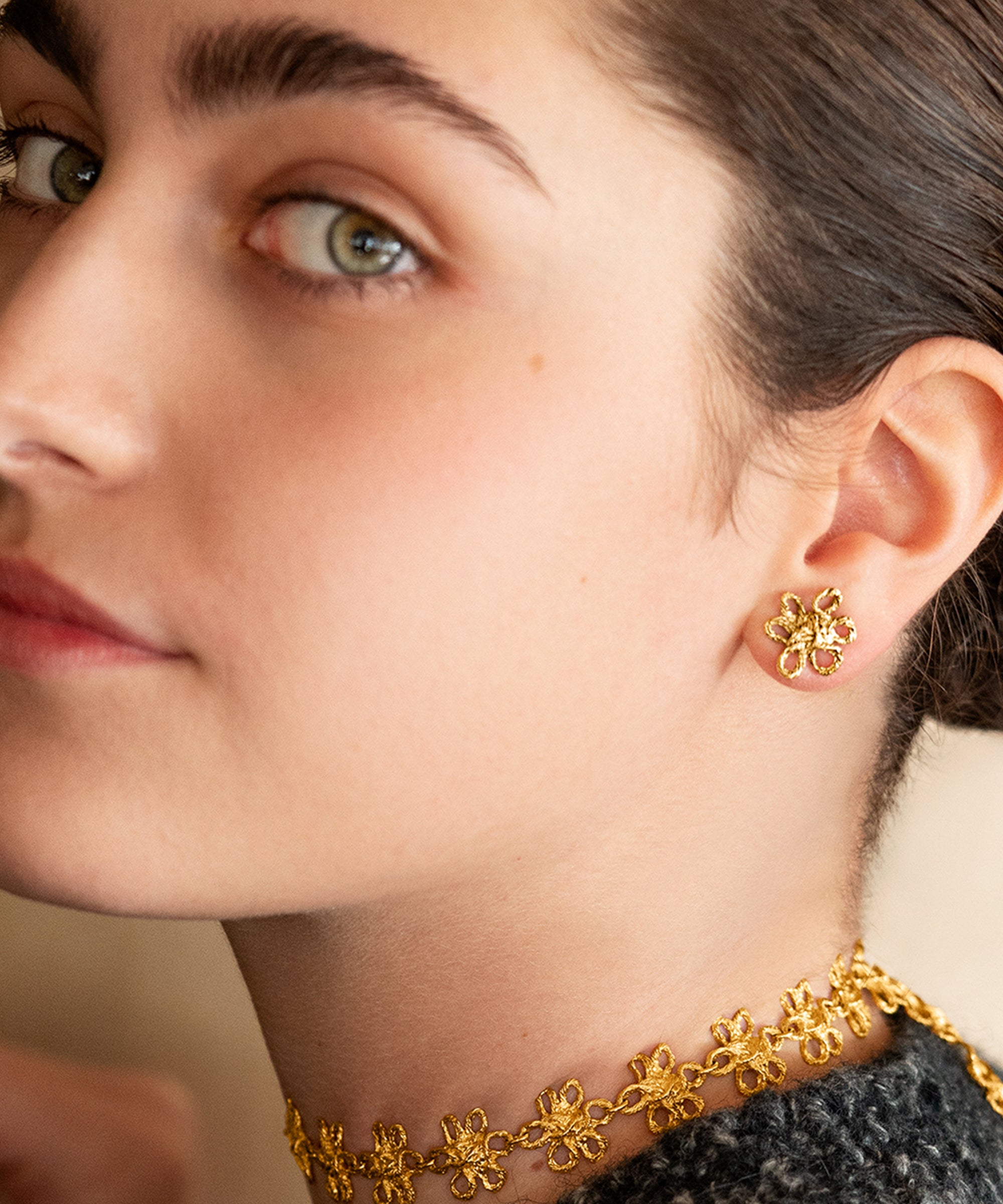 Sonia Folache Pendientes S Olivia Latón bañado en oro de 18k
